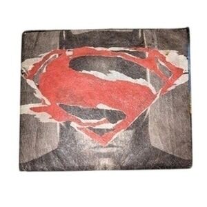 Dynomighty Batman v Superman Mighty Wallet Tyvek Slim Bifold Eco-Friendly DC